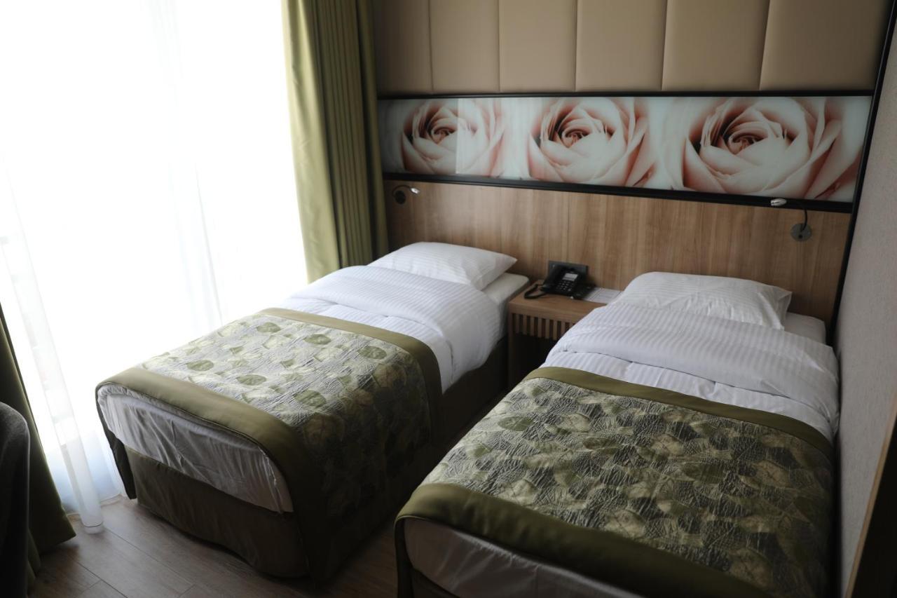 Radar Hotel Istanboel Buitenkant foto
